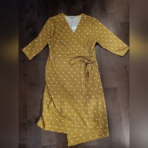 Suzy Shier Yellow Print Wrap Dress